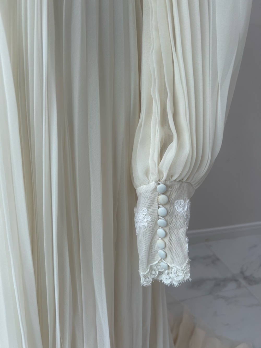 Wedding Dress Vintage Ivory Lace & Pleated Long-Sleeve Dress - Picture 6 of 12